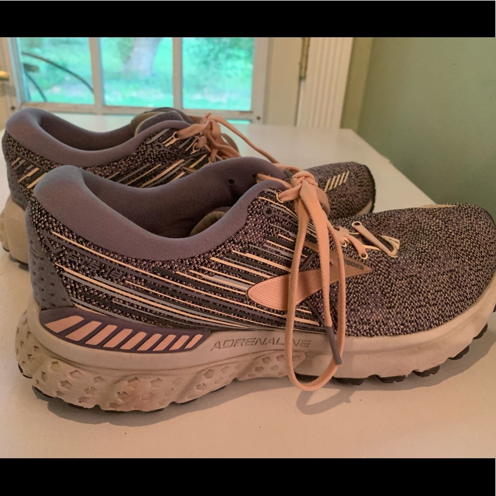 BROOKS ADRENALINE 10.5